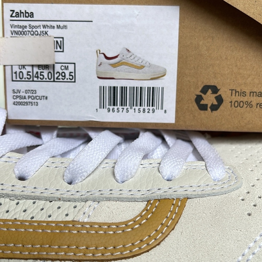 Vans WMNS Zahba Vintage Sport White Multi
VN0007QQJ5K
Sneakers - Picture 3 of 16